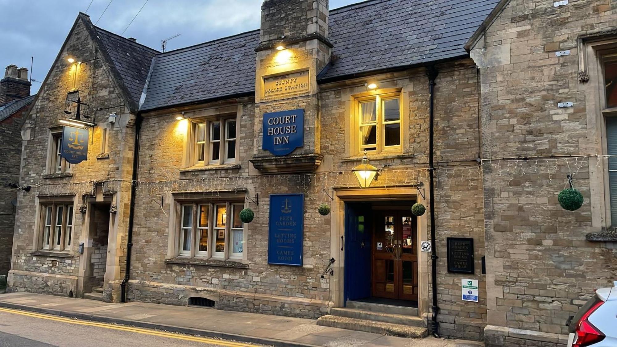 The Court House Inn Thrapston  Eksteriør billede